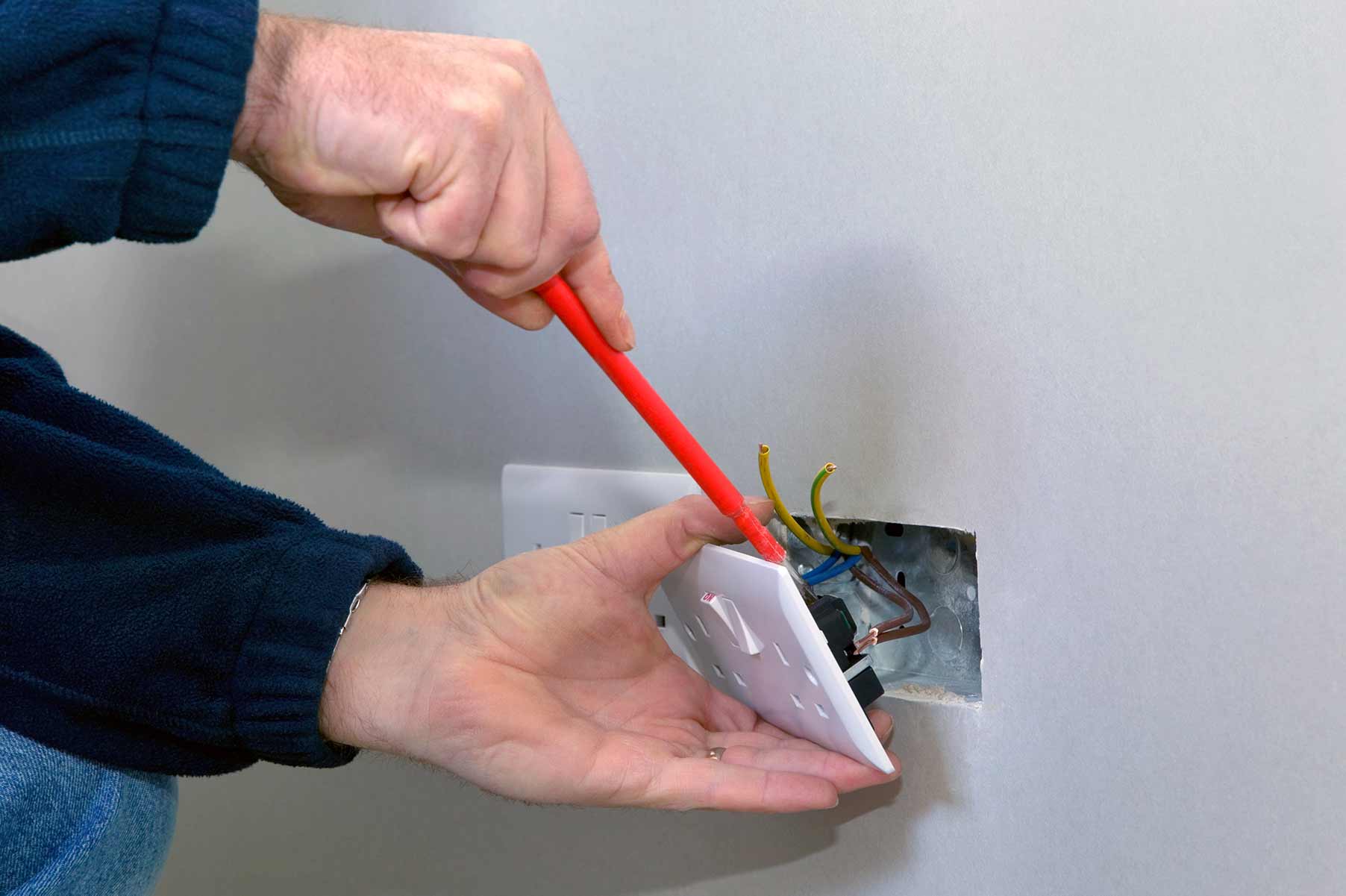 Our electricians can install plug sockets for domestic and commercial proeprties in Altrincham and the local area. 